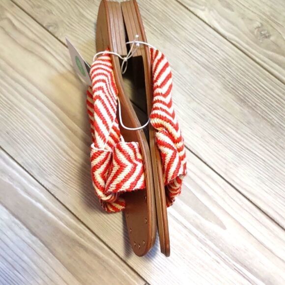 (24-1748) 🔥3/$20🔥 Louise Red Print Knotted Sandals Universal Thread Sz 8.5 - Picture 4 of 10